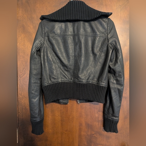 Cropped BLack Leather Jacket - Picture 2 of 3